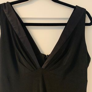 Black Floor length Laundry by Shelli Segal(formal)